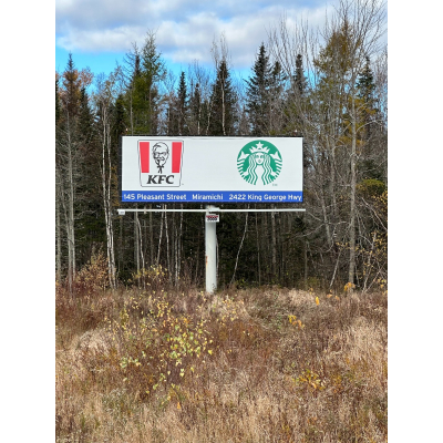 Billboard Hub provides you with professional outdoor billboard advertising. Whether it's highway signage, digital, trivision or static billboard advertising, we've got you covered! Contact us today at (506) 878-2043