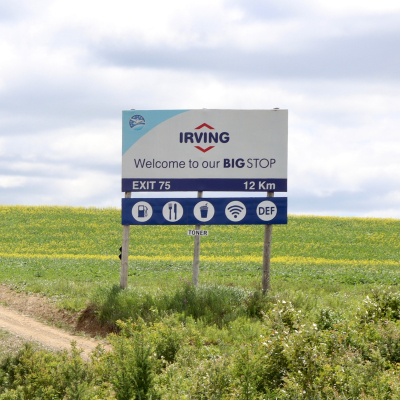 outdoor billboard advertising,outdoor highway billboard advertising,outdoor digital billboard advertising,pattison outdoor,toner outdoor,billboard hub,highway signage,trivision billboard advertising